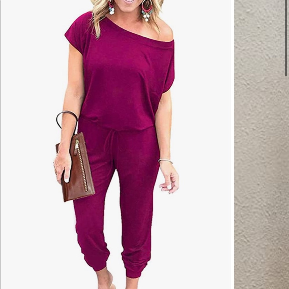 Fuchsia color jumpsuit, very comfy and versatile!